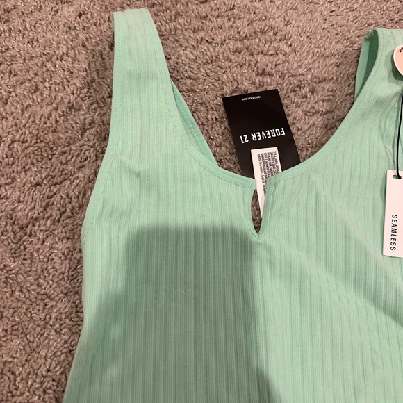 forever 21 mint green ribbed crop top - Picture 3 of 8